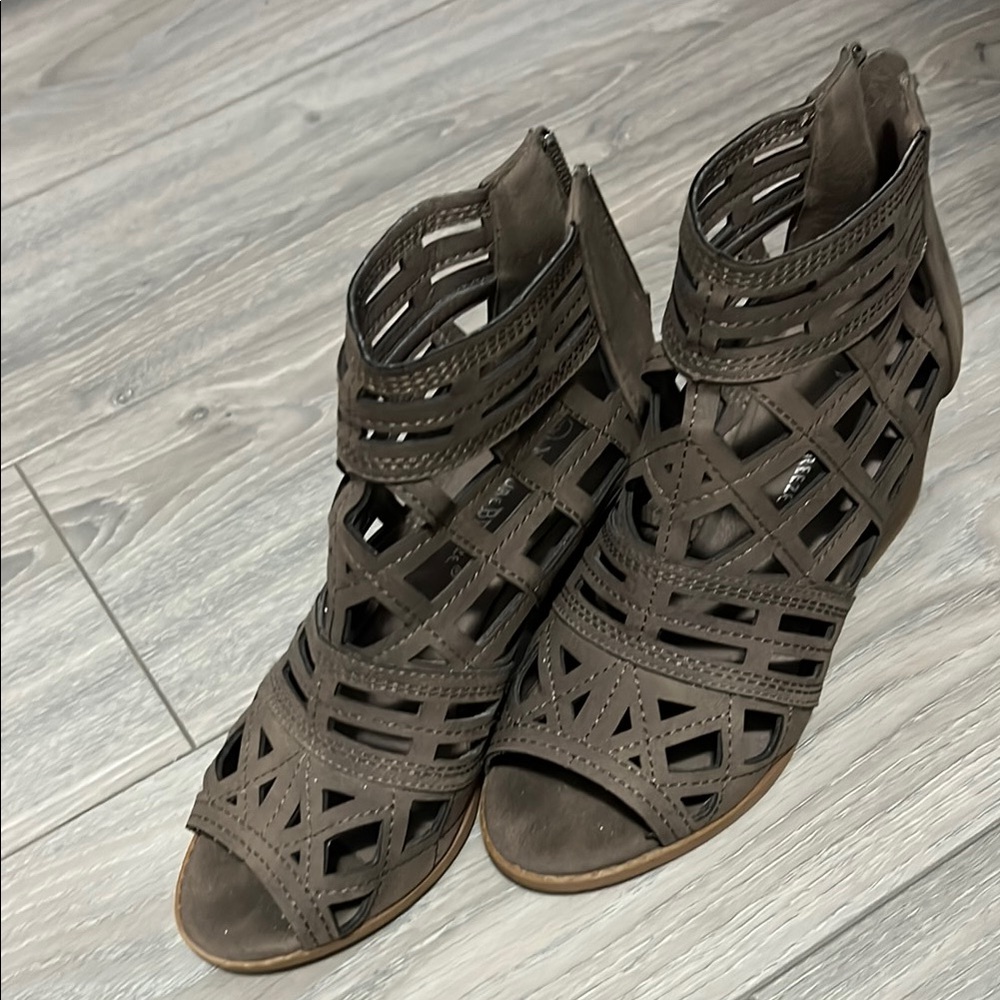 Nature Breeze Dark Brown Gladiator Sandals